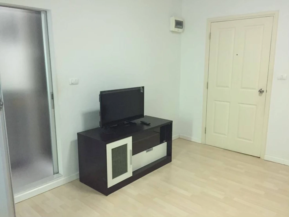 For rent!! D Condo Ramkhamhaeng 64, 3rd floor, Building A, with balcony, beautiful room, fully furnished, ready to move in, don't miss it!!
