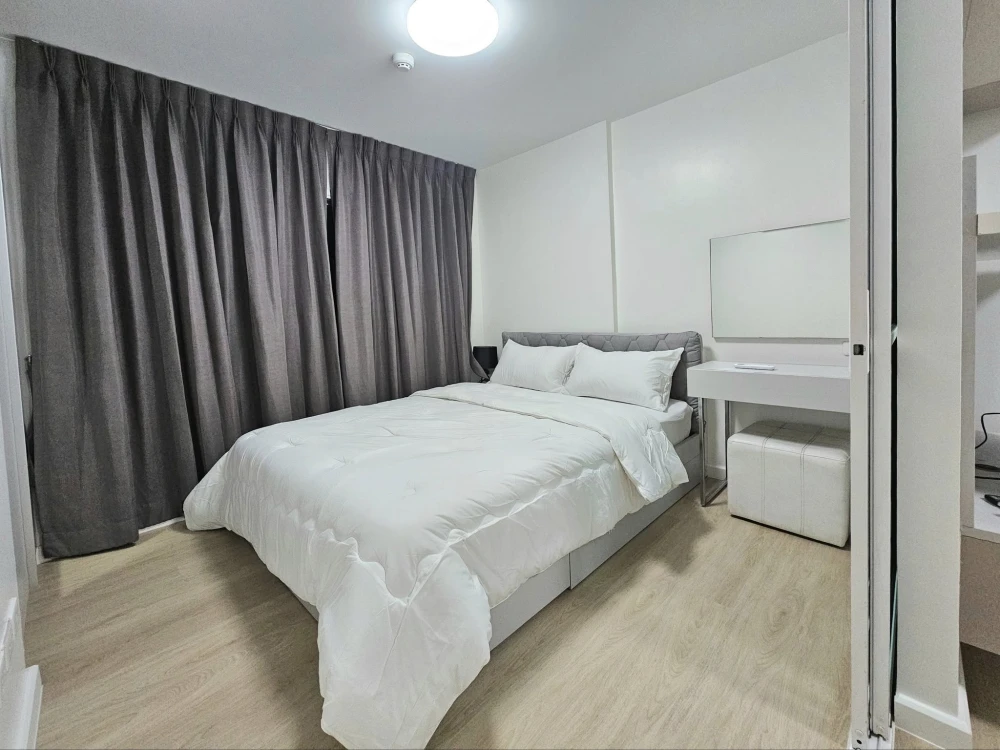 For rent: D Condo Ramkhamhaeng, fully furnished, electrical appliances included, just bring your bag and you can move in right away.