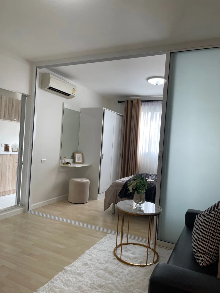 For rent: D Condo Ramintra, beautifully decorated room, 6th floor, not too hot, swimming pool view, great price, if you don't book, you'll regret it.