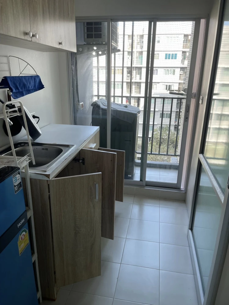 For rent: D Condo Ramintra, beautifully decorated room, 6th floor, not too hot, swimming pool view, great price, if you don't book, you'll regret it.