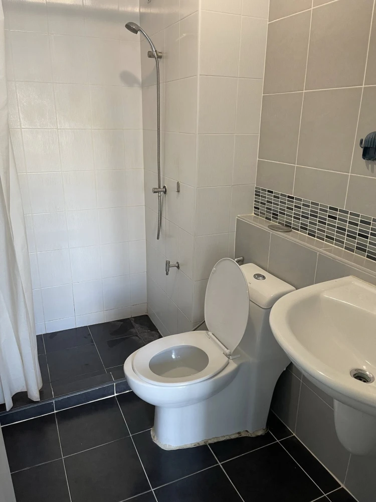 For rent: D Condo Ramintra, beautifully decorated room, 6th floor, not too hot, swimming pool view, great price, if you don't book, you'll regret it.