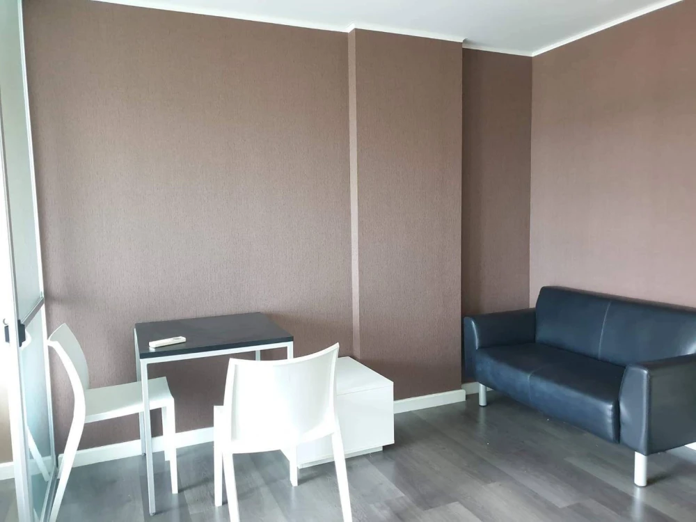For rent!! D Condo Campus Rangsit Phase 1, 8th floor, Building D, swimming pool view, beautiful room, good location, hurry to book now!!