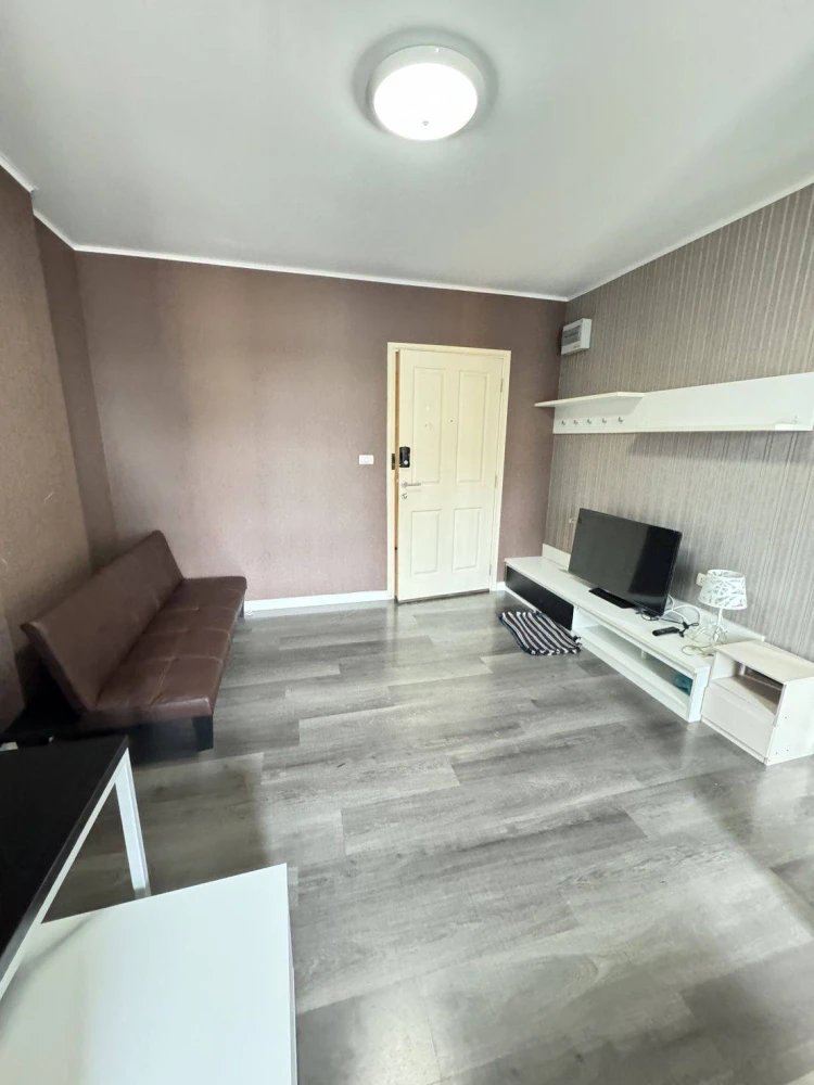 For rent!! D Condo Campus Rangsit Phase 1, 8th floor, Building D, swimming pool view, beautiful room, good location, hurry to book now!!