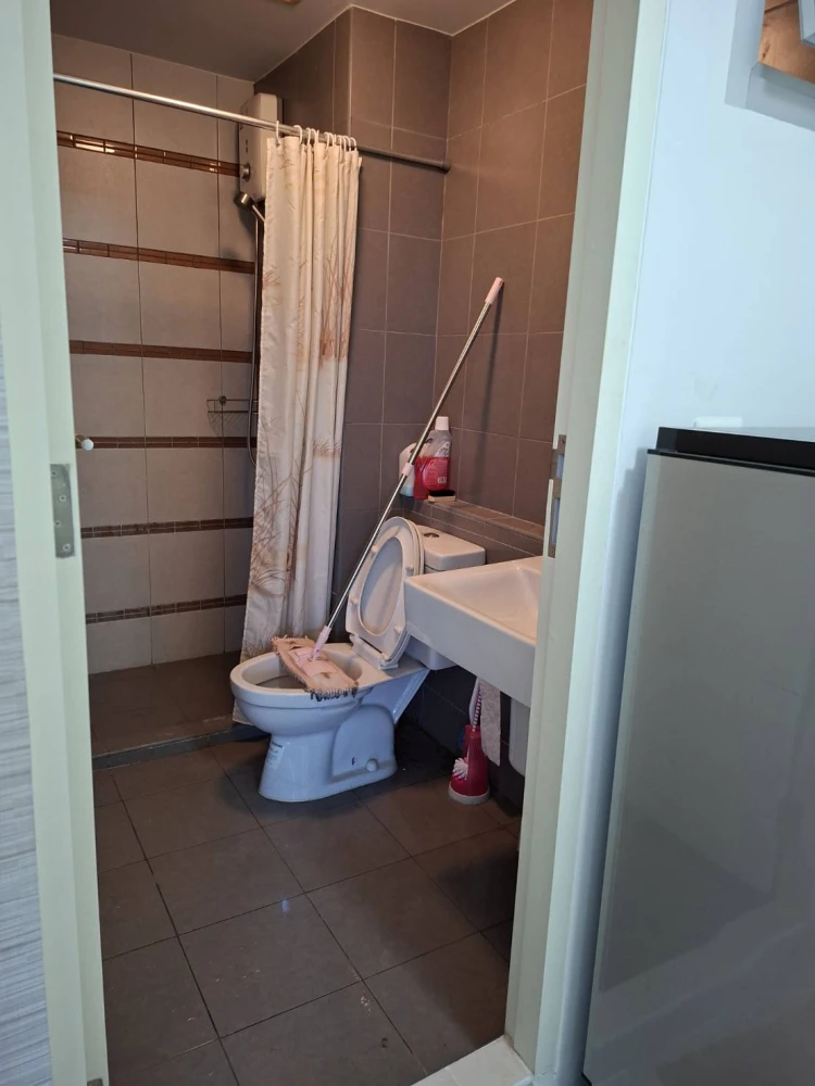 For rent: D Condo Campus Rangsit, Phase 1, Building C, 5th floor. Fully furnished with appliances, ready to move in.