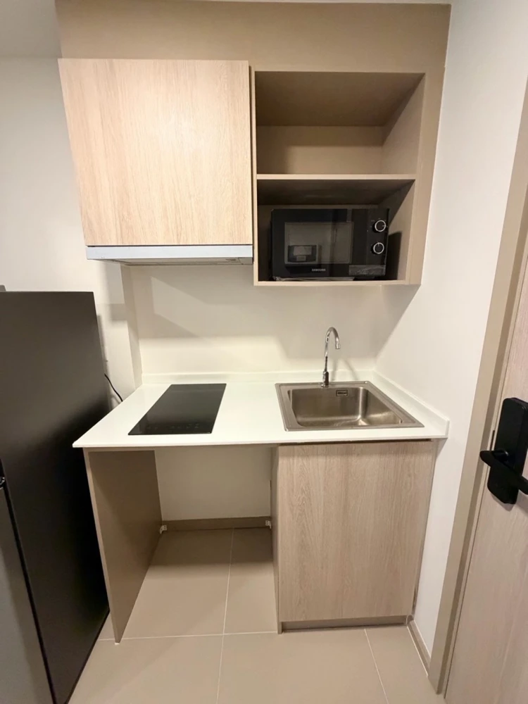 For rent: D Condo Air Lat Krabang. Nice room, fully furnished with appliances. Just bring your suitcase and move in! Don't wait, book now!