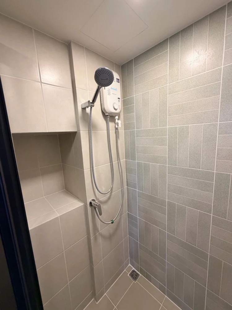 For rent: D Condo Air Lat Krabang. Nice room, fully furnished with appliances. Just bring your suitcase and move in! Don't wait, book now!