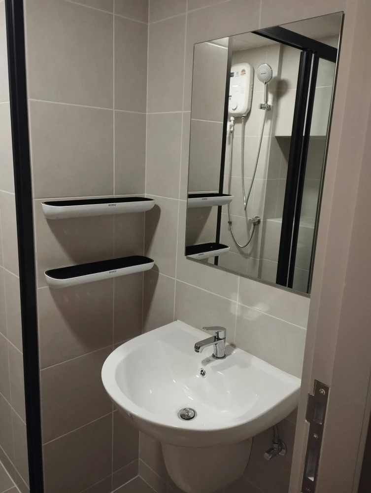 For rent: D Condo Air Lat Krabang, ready to move in, fully furnished, you'll regret it if you don't book.