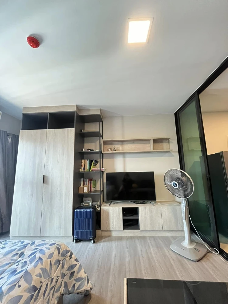 For rent: D Condo Hideaway Rangsit Phase 4, 6th floor, fully furnished room, nice to live in, book now, don't miss out.