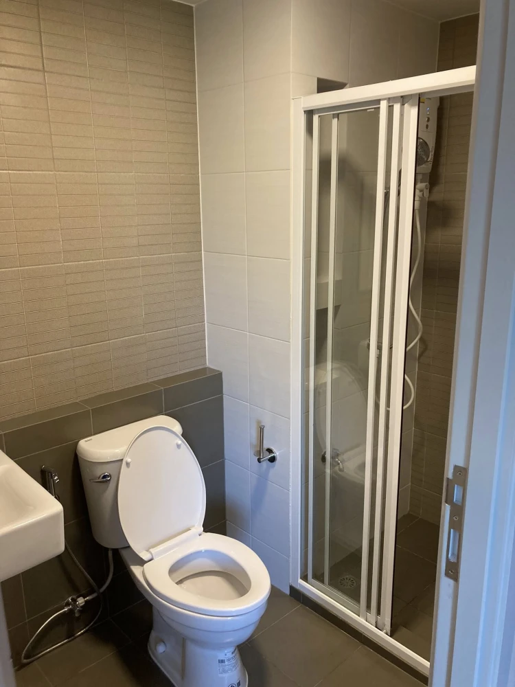 For rent: D Condo Hideaway Rangsit Phase 4, Building B, 3rd floor, fully furnished. You definitely need to book this one!