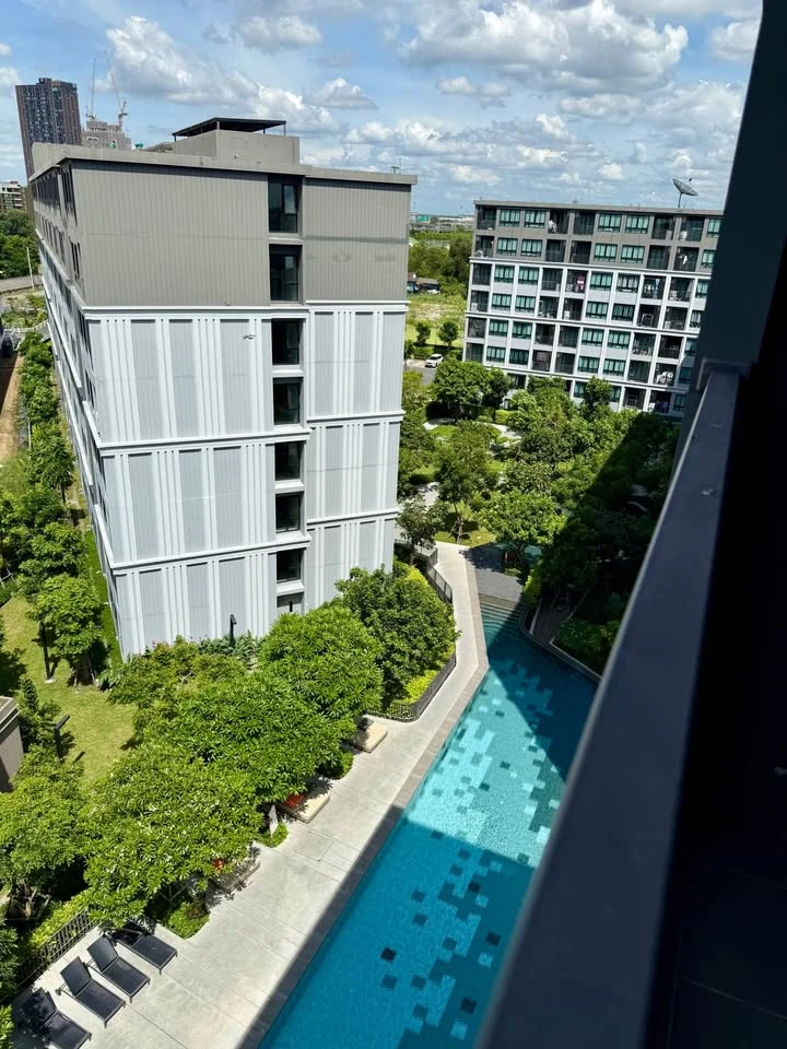 For rent: D Condo Hideaway Rangsit Phase 4, Building A, 8th floor, North facing, swimming pool view, complete with electrical appliances. Reserve now!