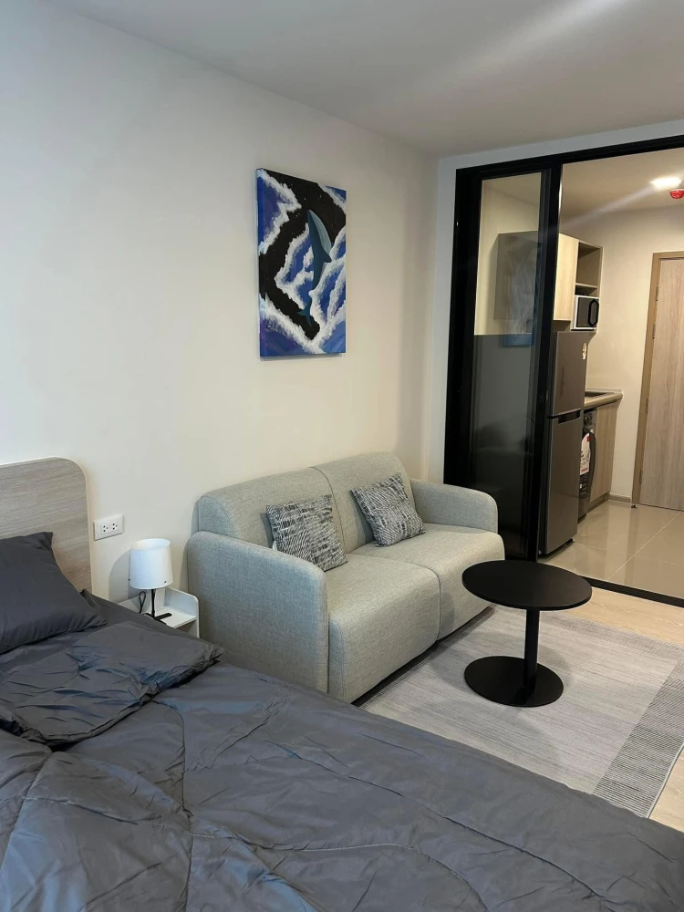 For rent: D Condo Hype Rangsit, 2nd floor, fully furnished room, ready to move in, just bring your bag, don't wait.