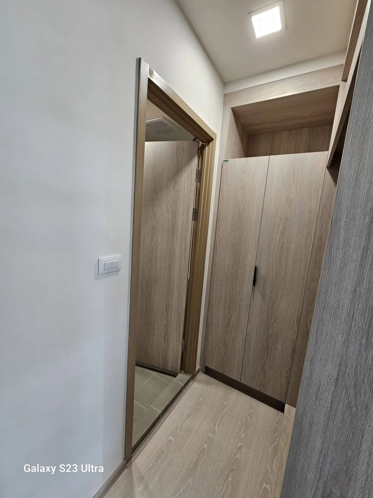 For rent: D Condo Hype Rangsit, 6th floor, fully furnished room, move in with your bags immediately. Book now, don't miss out.