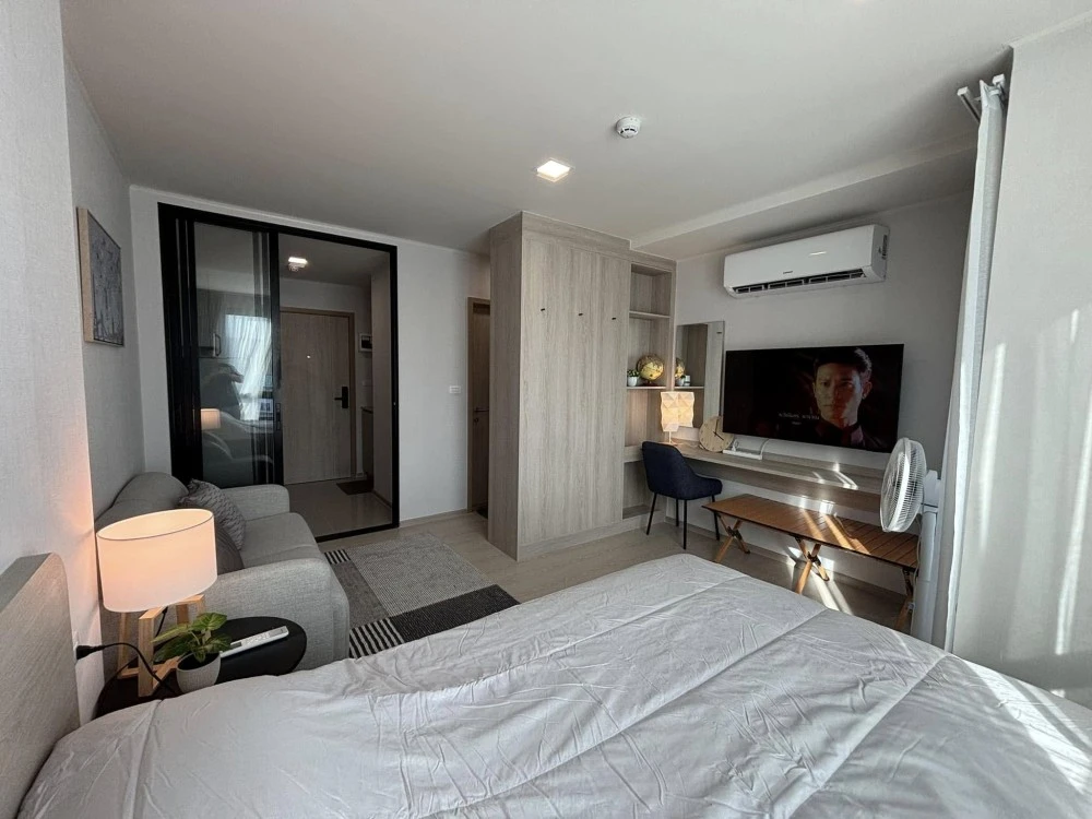ืFor rent: D Condo Hype Rangsit, 8th floor, outside view, fully furnished room, move in with your bags immediately. Book now, don't miss out.