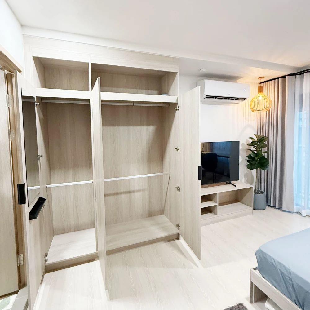 For rent: D Condo Hype Rangsit, decorated in clean white tones, complete with electrical appliances and furniture, all here in one place, book now, do