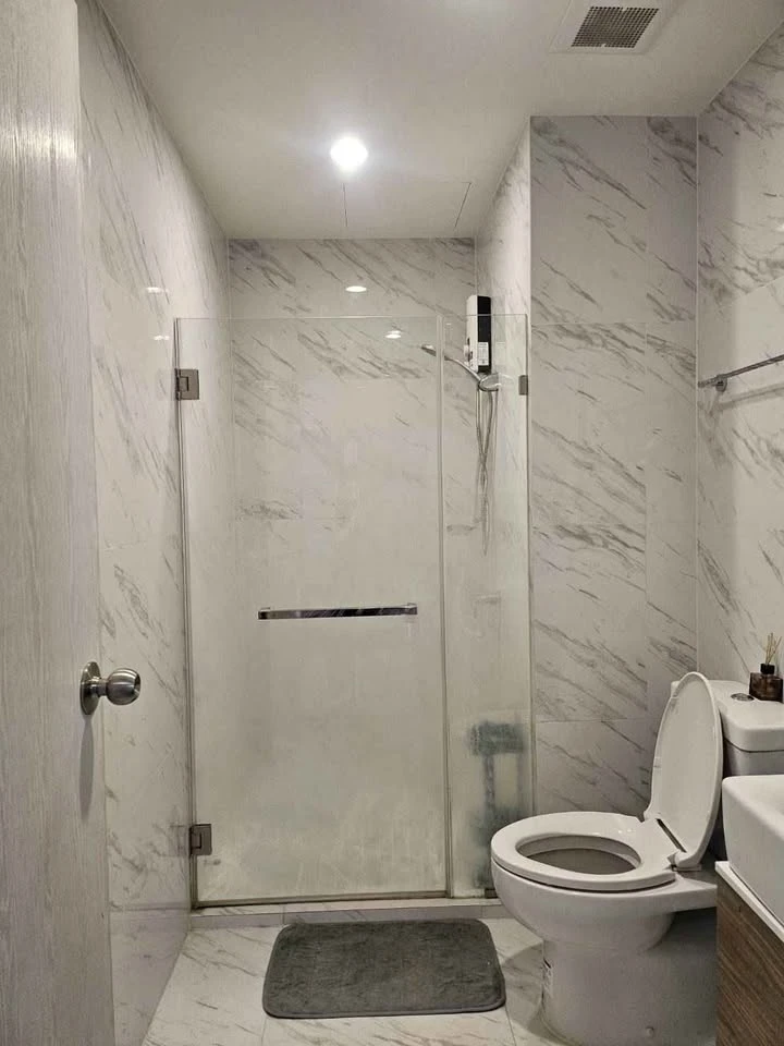 For rent, Deo Mobi Sukhumvit East Point, spacious room, comfortable, high floor, open view, airy, book now before you miss out!!