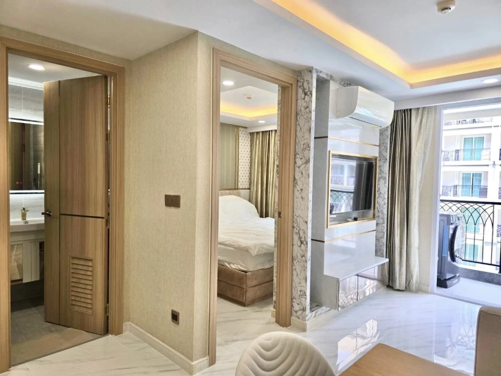 For rent: Dusit Grand Park 2 rooms, ready to move in, furnished, spacious room, comfortable, pool view. Good like this, hurry and reserve now+++