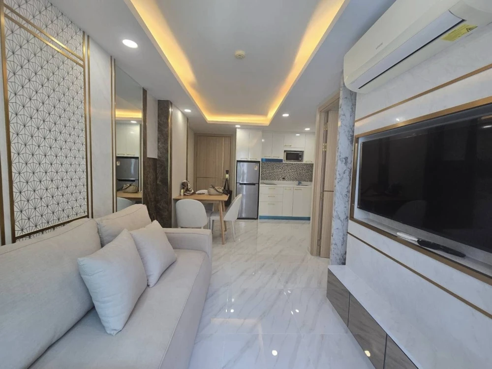 For rent: Dusit Grand Park 2 rooms, ready to move in, furnished, spacious room, comfortable, pool view. Good like this, hurry and reserve now+++