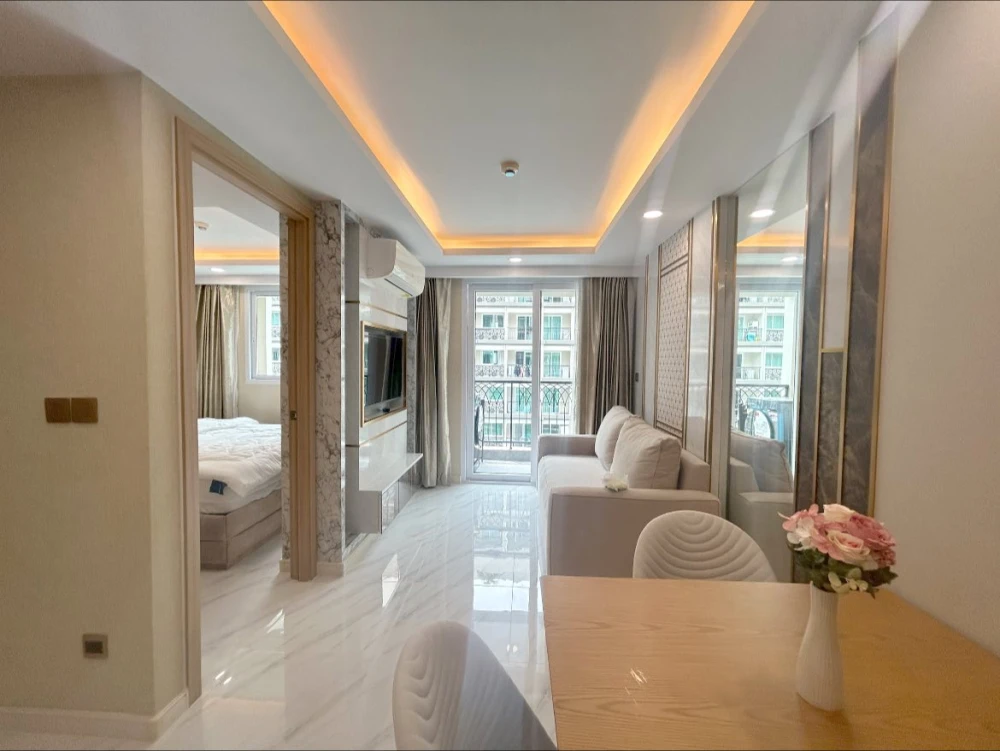 For rent: Dusit Grand Park 2 rooms, ready to move in, furnished, spacious room, comfortable, pool view. Good like this, hurry and reserve now+++