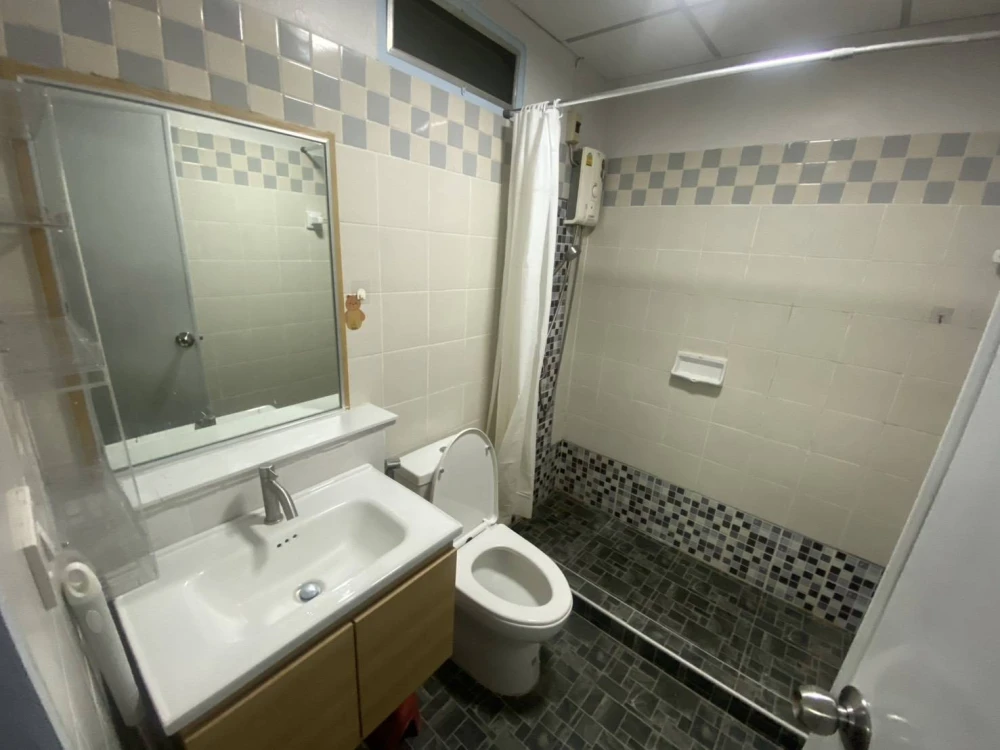 For rent urgently!! Condo The Parkland Bangna, golden location, near shopping areas Good room divider, book now!!