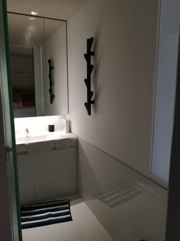 For rent: Triple Y Residence, opposite Chula fence, just walk across the zebra crossing. Fully furnished with built-in furniture. Hurry and book now.