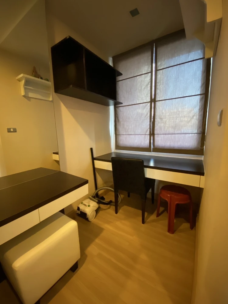 ให้เช่า!! ทรี คอนโด เอกมัย (สุขุมวิท 40) ชั้น 4 ห้องสวย เฟอร์นิเจอร์ครบ พร้อมเข้าอยู่ได้ทันที รีบจองเลย!!