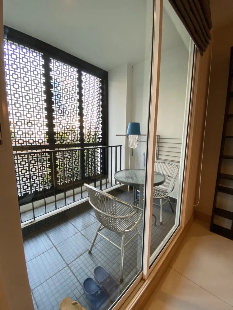 ให้เช่า!! ทรี คอนโด เอกมัย (สุขุมวิท 40) ชั้น 4 ห้องสวย เฟอร์นิเจอร์ครบ พร้อมเข้าอยู่ได้ทันที รีบจองเลย!!