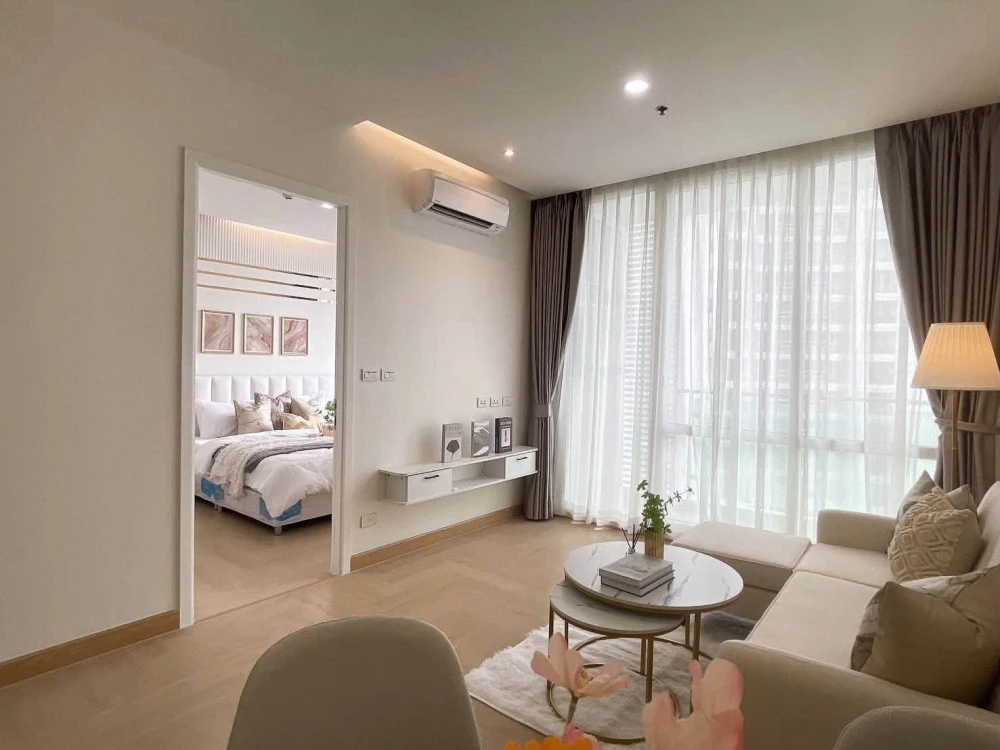 For rent: T.C. Green Rama 9. Spacious room, beautifully decorated, stunning! Book now! images