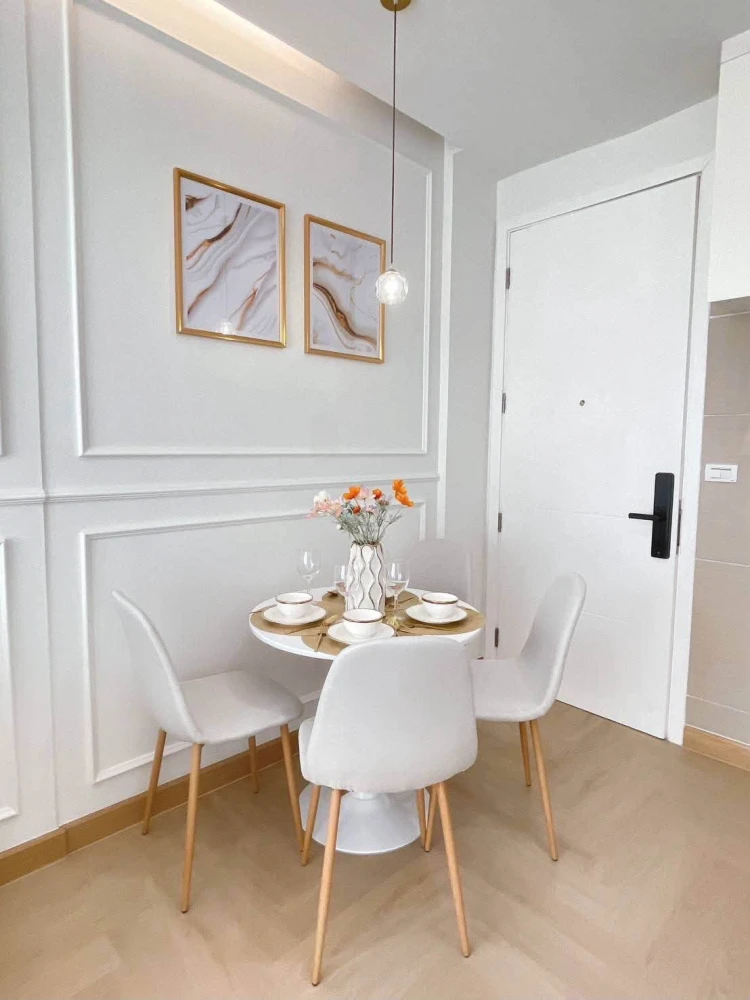For rent: T.C. Green Rama 9. Spacious room, beautifully decorated, stunning! Book now!