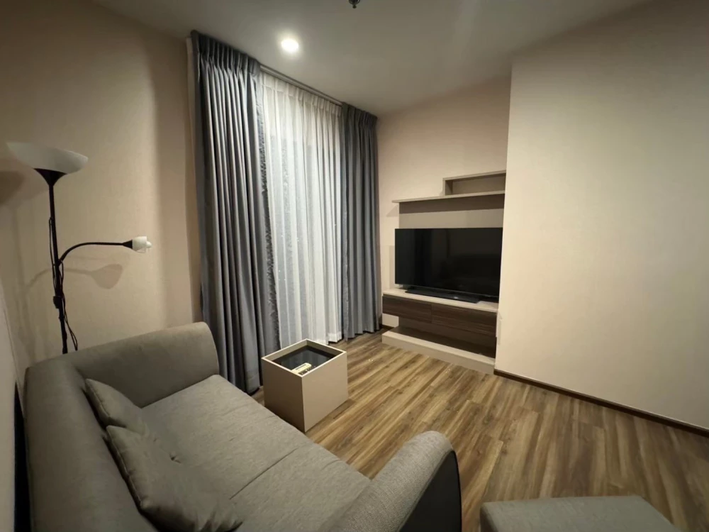 For rent: Teal Sathorn - Taksin, 14th floor, Asiatique view, fully furnished, hurry and reserve before you miss out.