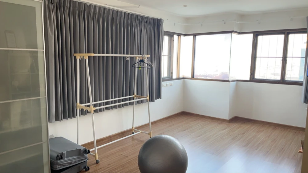 ให้เช่า ท็อป วิว ทาวเวอร์ สุขุมวิท 59 ชั้น 28 วิวสวย ห้องกว้างมาก มี 3 ห้องนอน 2 ห้องน้ำ ไม่จองไม่ได้แล้ว