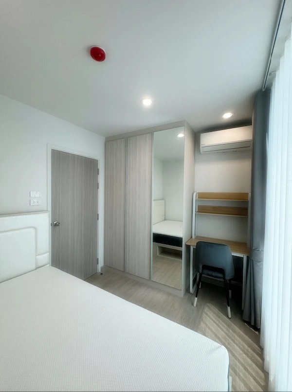 For rent!! Thana Astra Sathorn-Chan 7th floor, swimming pool view, beautiful room, bring your bags and move in immediately, don't miss it!!
