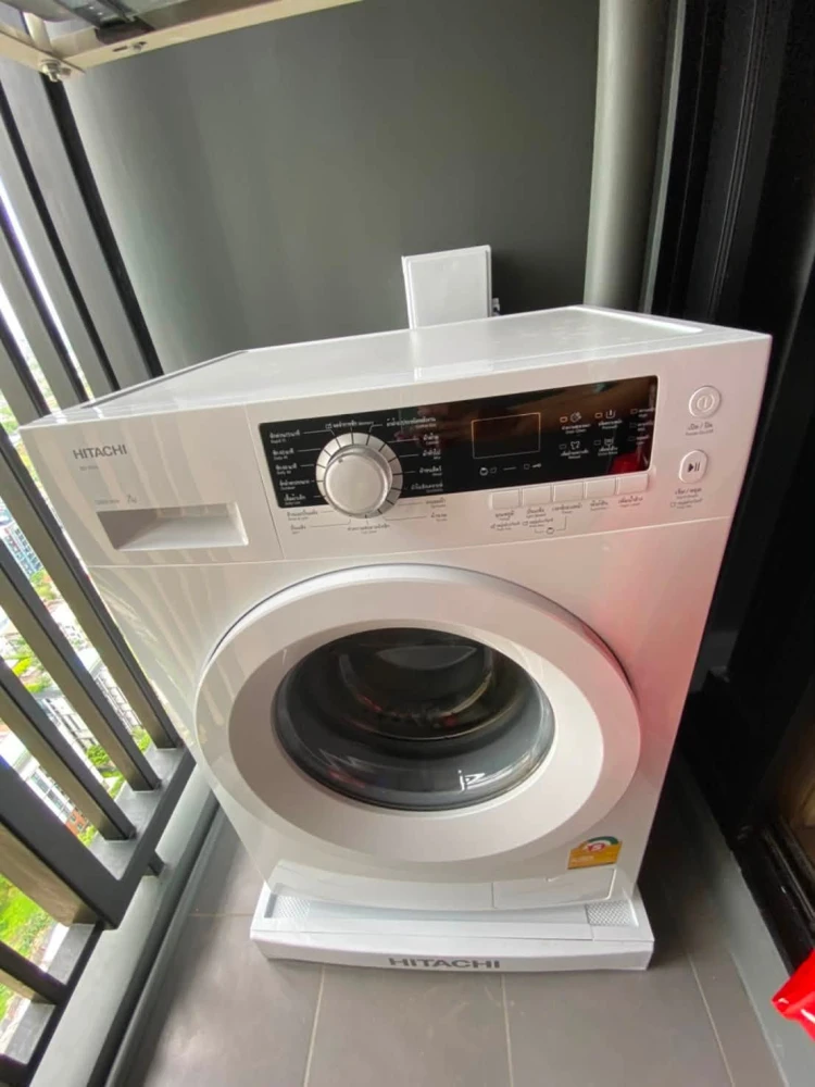 For rent: Niche Mono Sukhumvit-Bearing, 28th floor unit, very high up, excellent ventilation, fully furnished. Don't miss out!