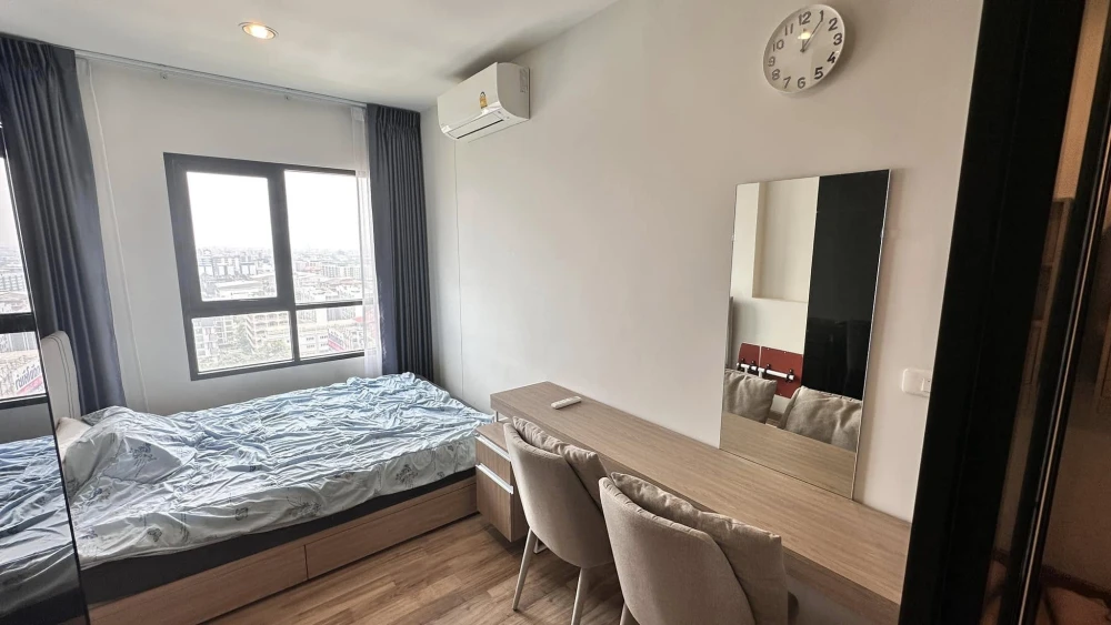 For rent: Niche Mono Sukhumvit-Bearing, beautiful city view room, 2.7 meter high ceiling, airy and comfortable, ready to move in, hurry and book now.