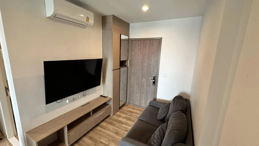 For rent: Niche Mono Sukhumvit-Bearing, beautiful city view room, 2.7 meter high ceiling, airy and comfortable, ready to move in, hurry and book now.