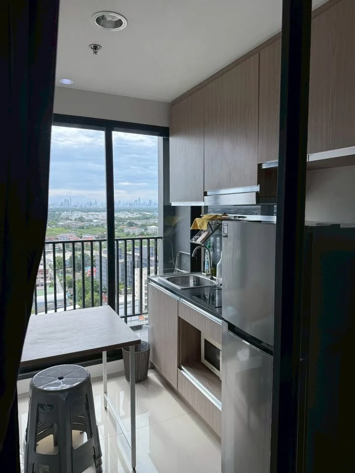 For rent: Niche Mono Sukhumvit-Bearing. Beautifully decorated, fully furnished, and equipped with all appliances. Ready to move in.