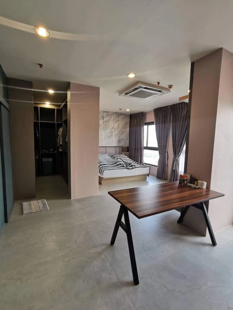 For rent, Niche Mono Charoennakorn, 23rd floor, the most beautiful view of the Chao Phraya River curve. Good built-in room This must be reserved.