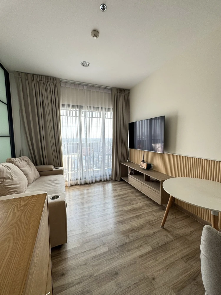 For rent: Niche Mono Charoen Nakhon, a nice room, fully furnished, good location, hurry and book now.