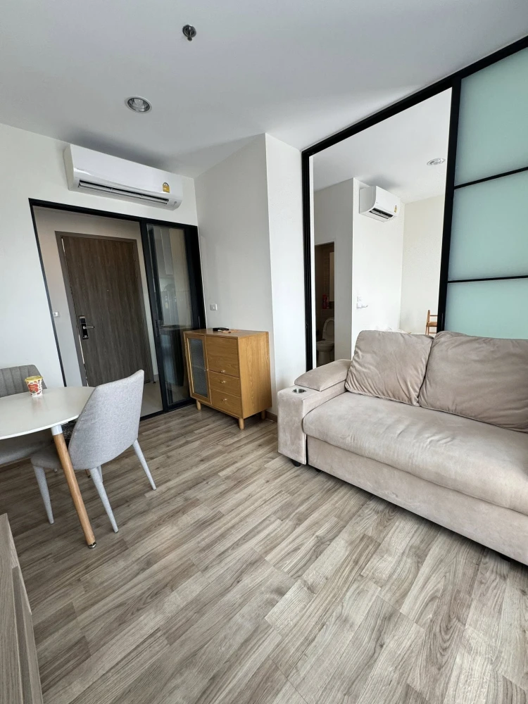 For rent: Niche Mono Charoen Nakhon, a nice room, fully furnished, good location, hurry and book now.