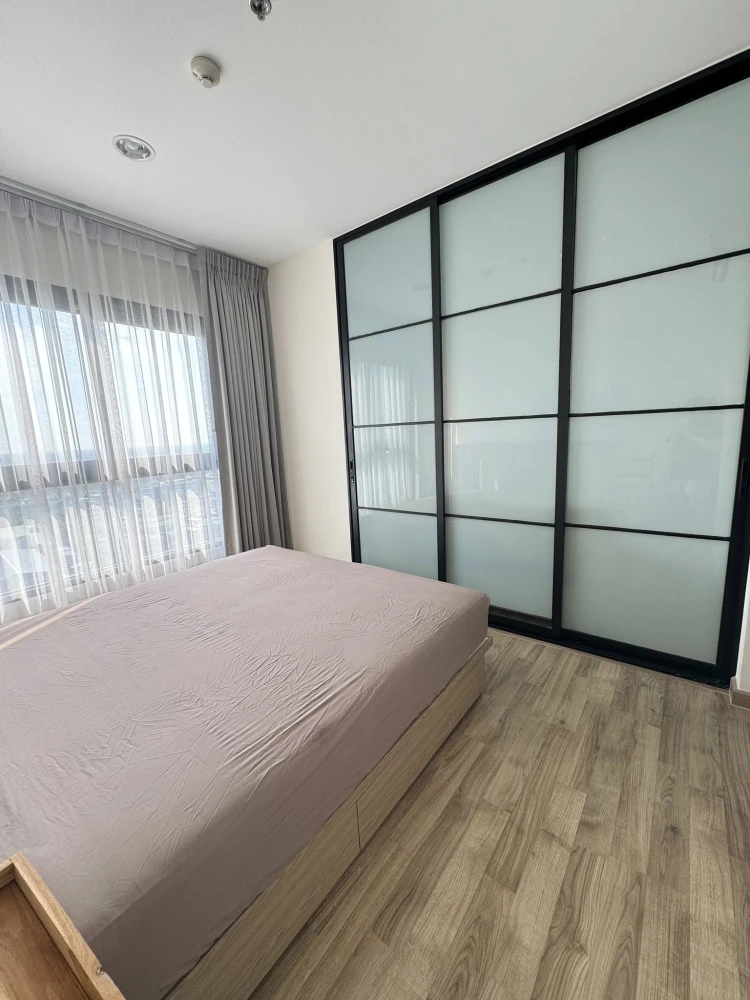 For rent: Niche Mono Charoen Nakhon, a nice room, fully furnished, good location, hurry and book now.