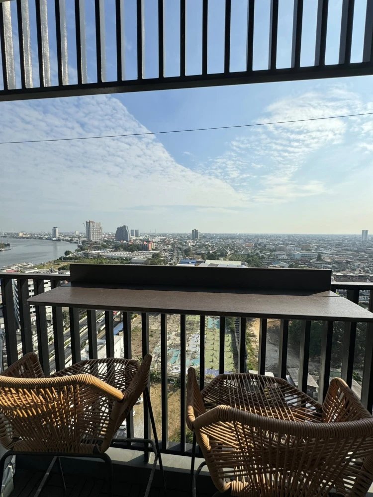 For rent: Niche Mono Charoen Nakhon, a nice room, fully furnished, good location, hurry and book now.