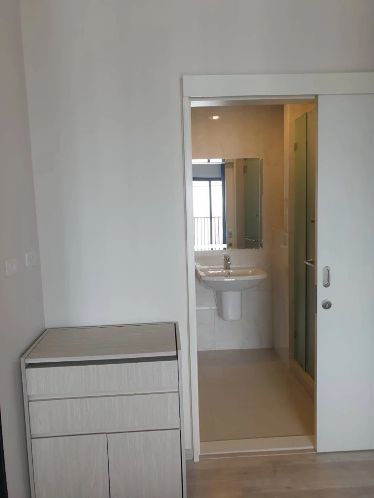 For rent: Niche Mono Mega Space Bangna, corner room, not crowded, very private, complete with electrical appliances, urgent