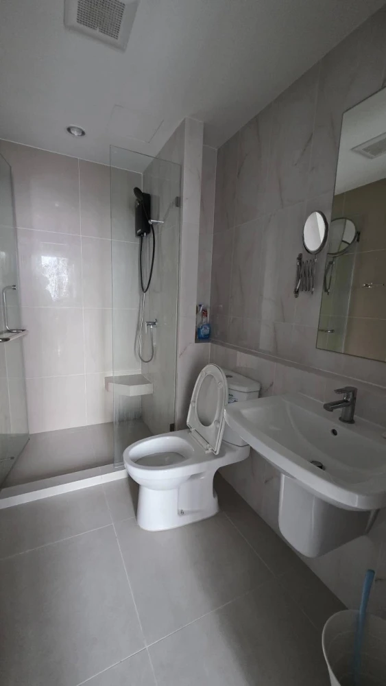 For rent: Niche Mono Chaengwattana, corner room, 15th floor, divided into separate rooms, appliances included, buy as if you were using it yourself,