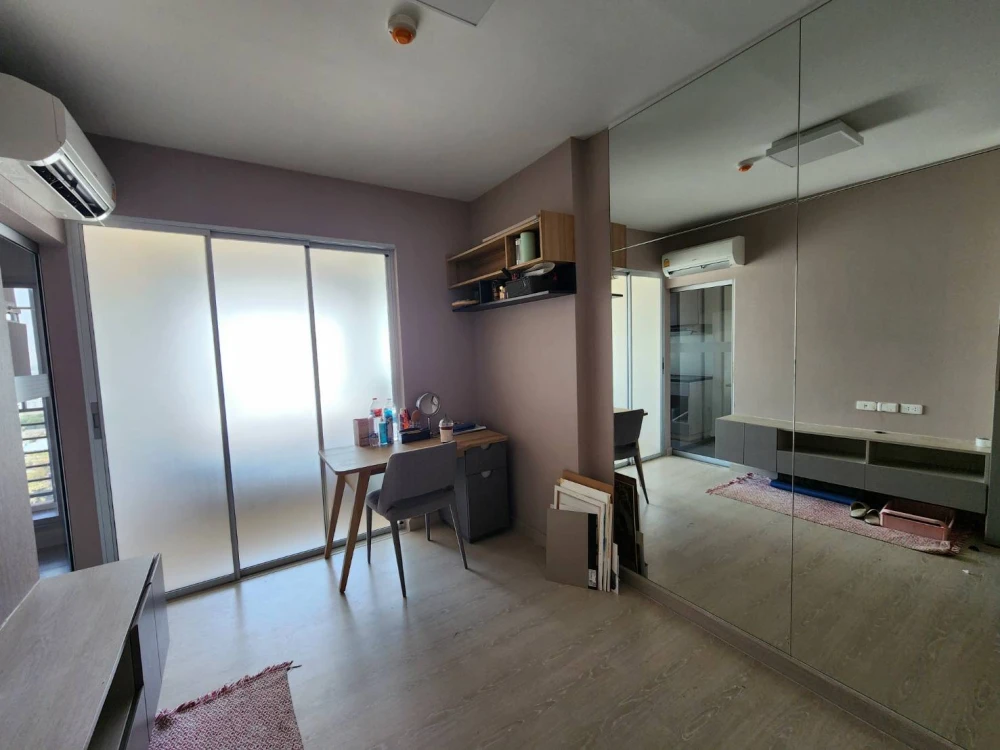 For rent Niche ID @ Pakkred Station, very spacious room, high floor, clear view at a great price. If interested, hurry up.