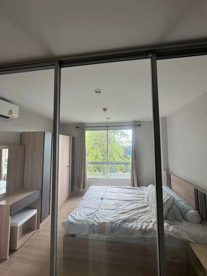 For rent: Niche ID Seri Thai-Wongwaen, 2nd floor, Building A, furniture and electrical appliances included. Hurry and reserve before you miss out. Res
