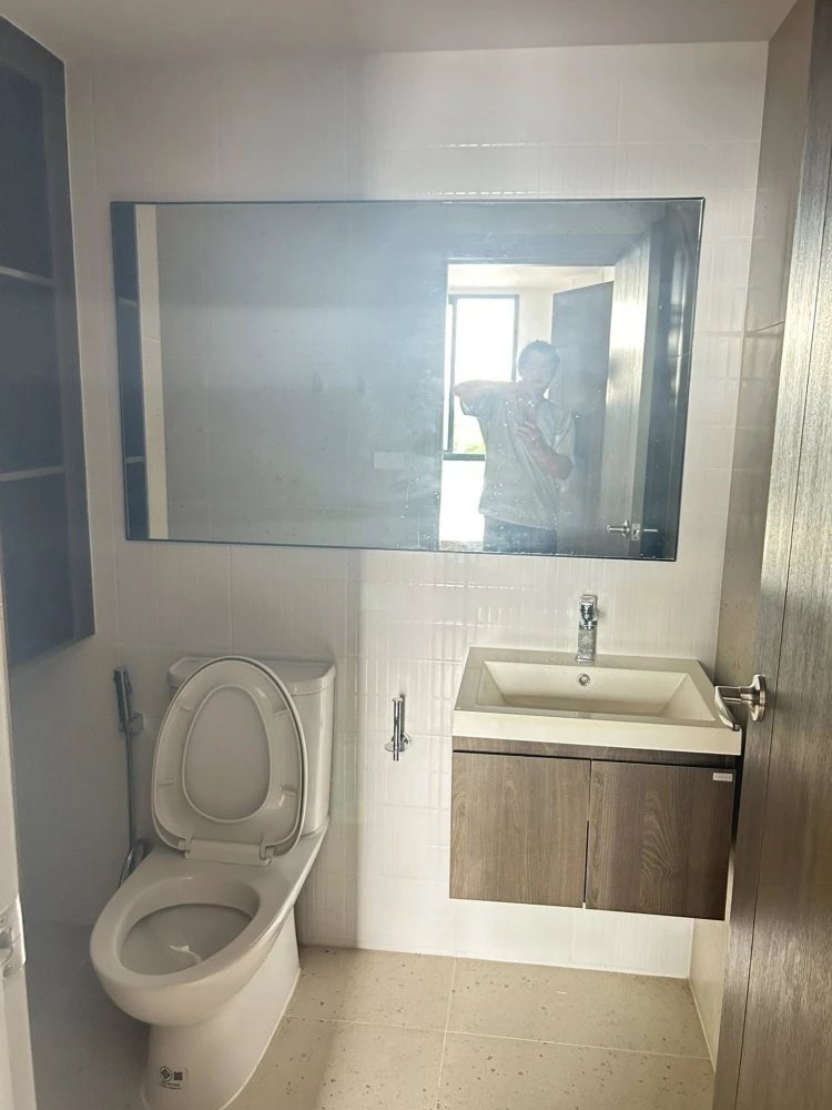 For rent: New Cross Kookot Station, 1 bedroom, 1 living room, corner room, 6th floor, quiet, very private, very worth booking.