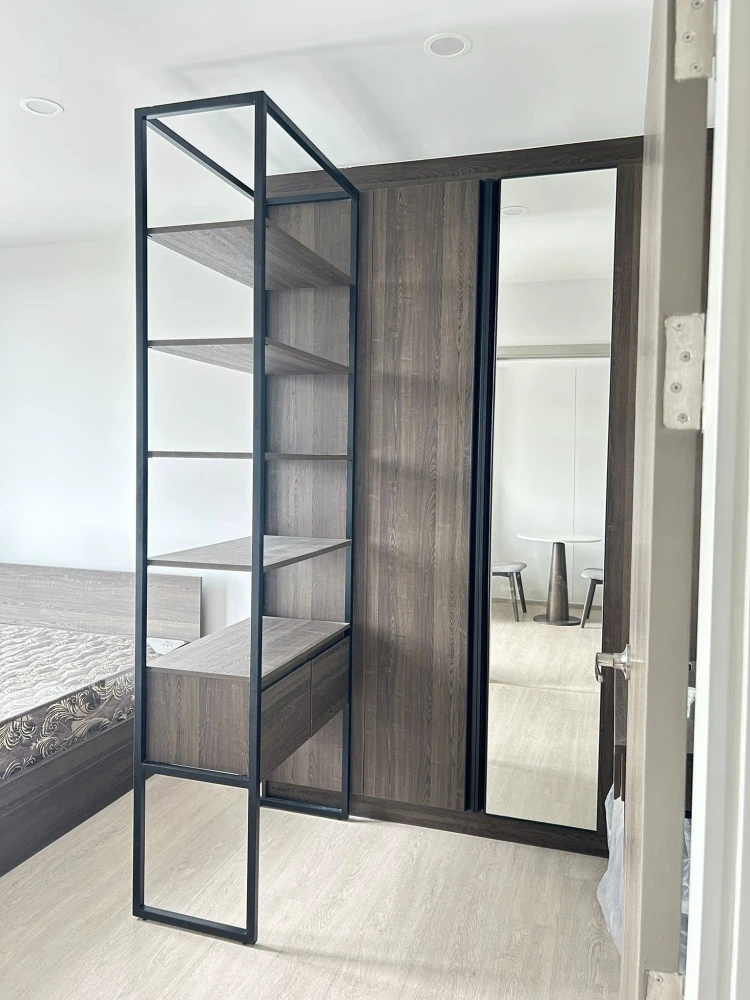 For rent: New Cross Kookot Station, 1 bedroom, 1 living room, corner room, 6th floor, quiet, very private, very worth booking.