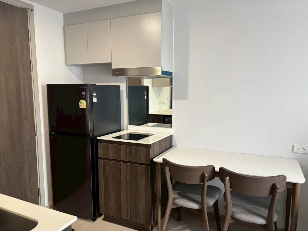For rent!! New Cross Khu Khot Station, 2nd floor, Building B, beautiful room, fully furnished, ready to move in. Don't miss out!!