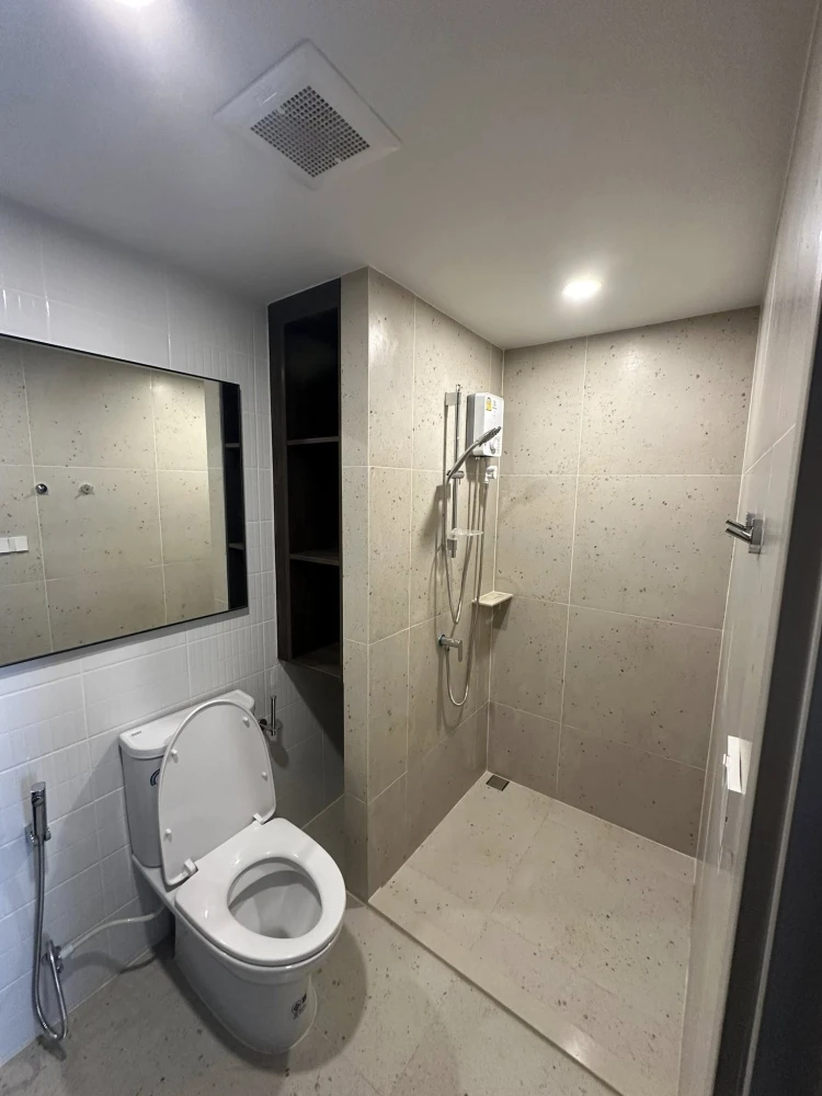 For rent: New Cross Khukot Station, 2nd floor, corner unit. Interested in owning this property? Book now! Don't miss out! Act fast!