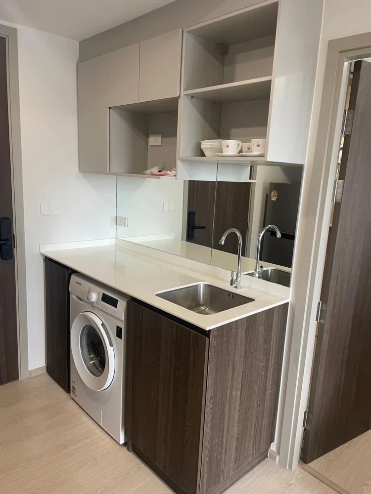 For rent: New Cross Khukot Station, 2nd floor, corner unit. Interested in owning this property? Book now! Don't miss out! Act fast!