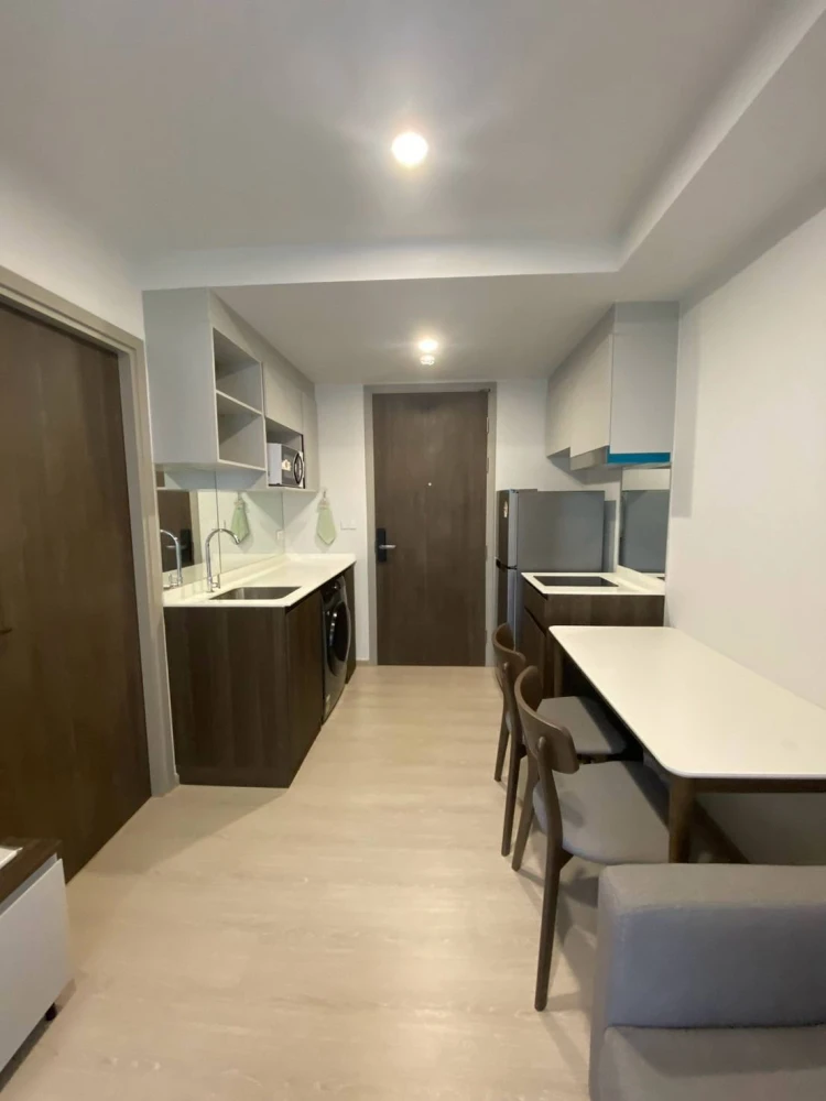 For rent: New Cross Kookot Station, 3rd floor, fully furnished. Interested? Hurry and book now. Don't miss out!
